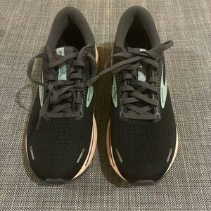 Women’s Brooks Athletic Shoes